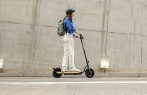 folding electric scooter